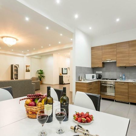 Tbilisi Sweet Home Apartment Bagian luar foto