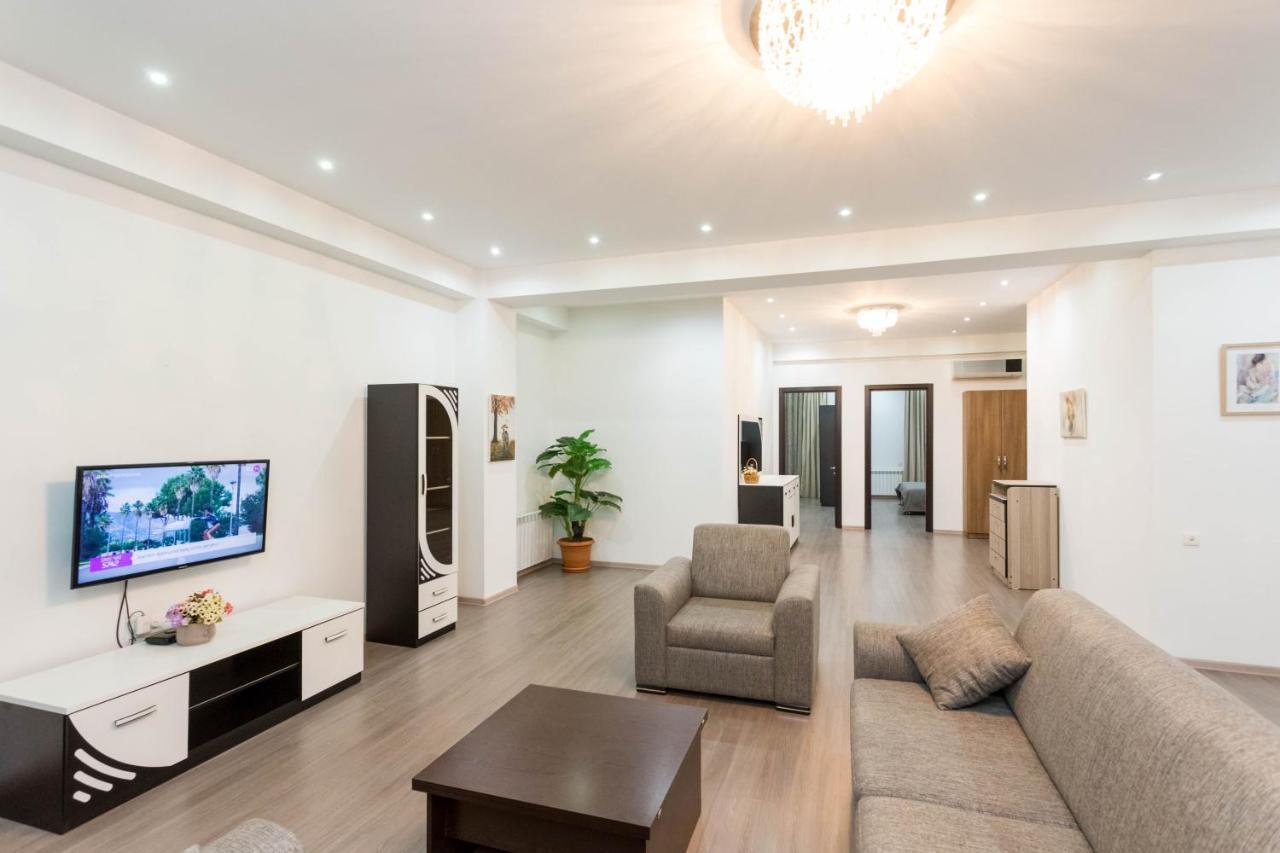Tbilisi Sweet Home Apartment Bagian luar foto